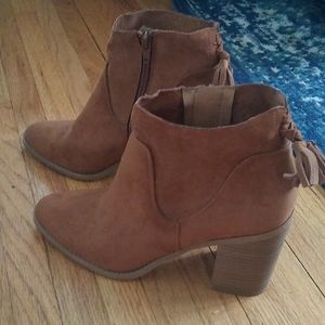 Universal Thread Booties